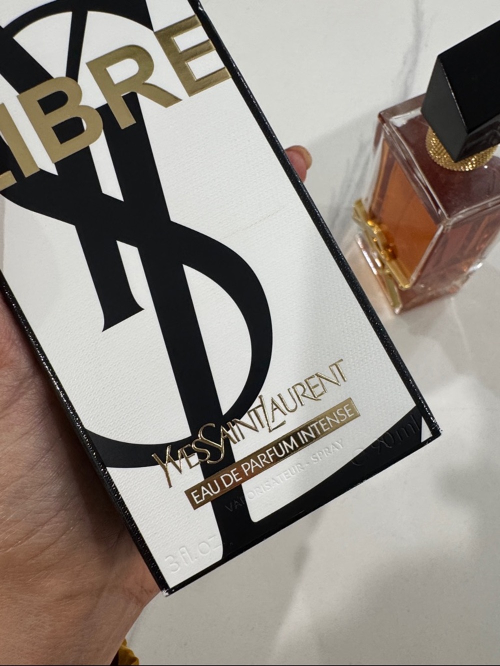 Yves Saint Laurent Libre Intense Amber & Gold Fragrance - Picture 5 of 6